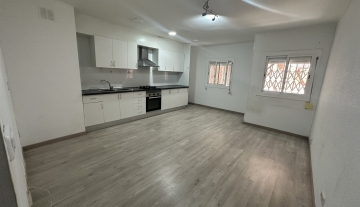 PISO EN SINGUERLÍN 
